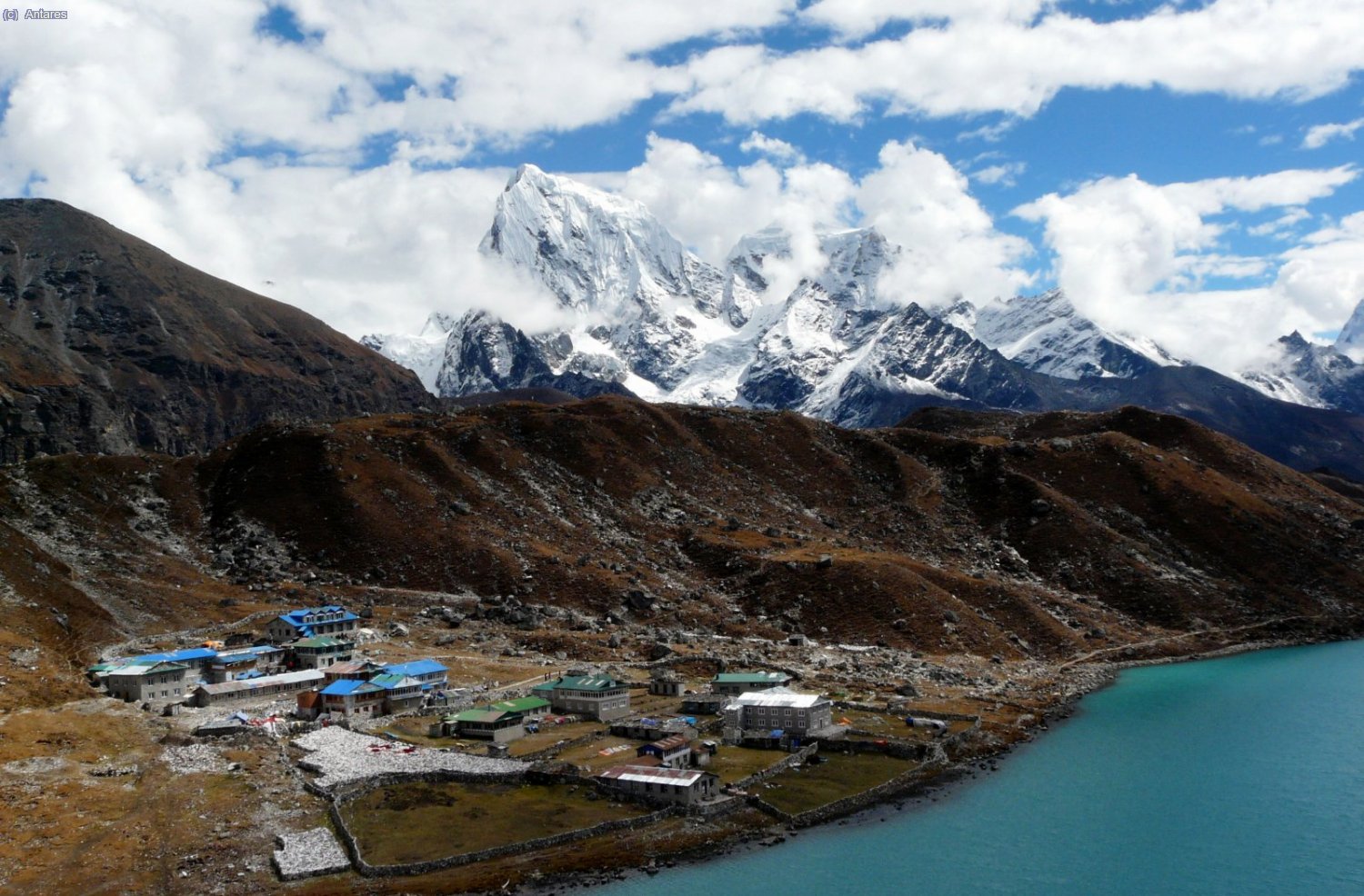 Cholatse y Taboche sobre Gokyo