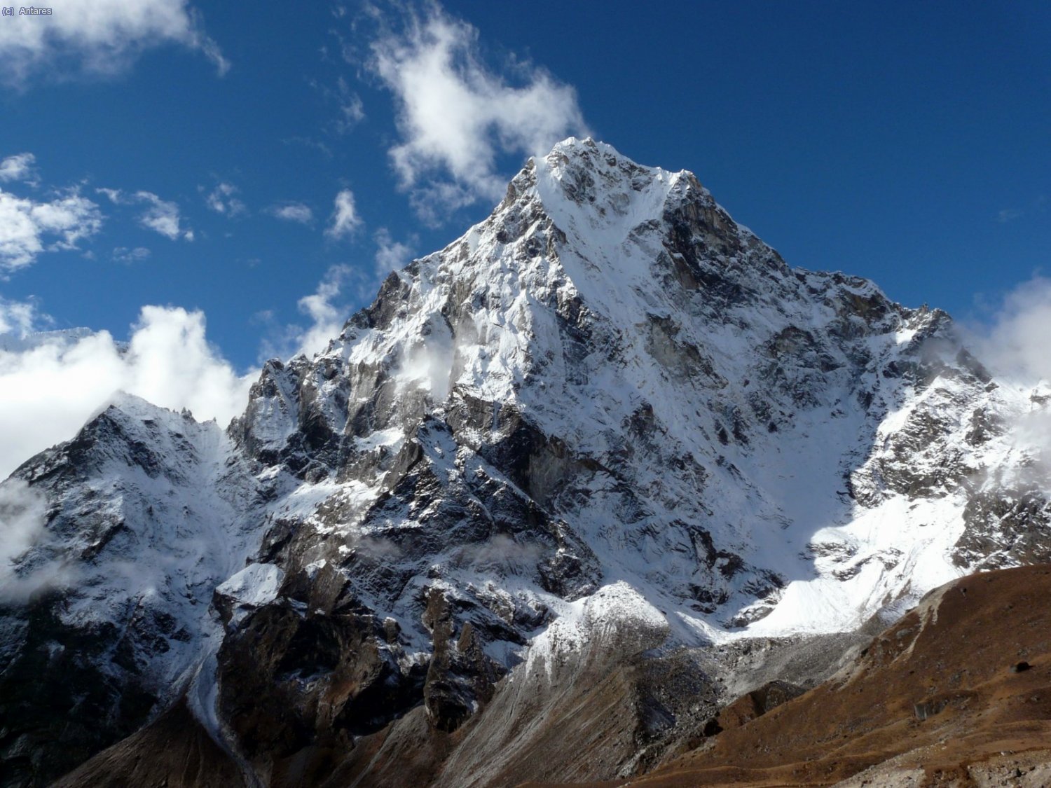 Cara norte del Cholatse