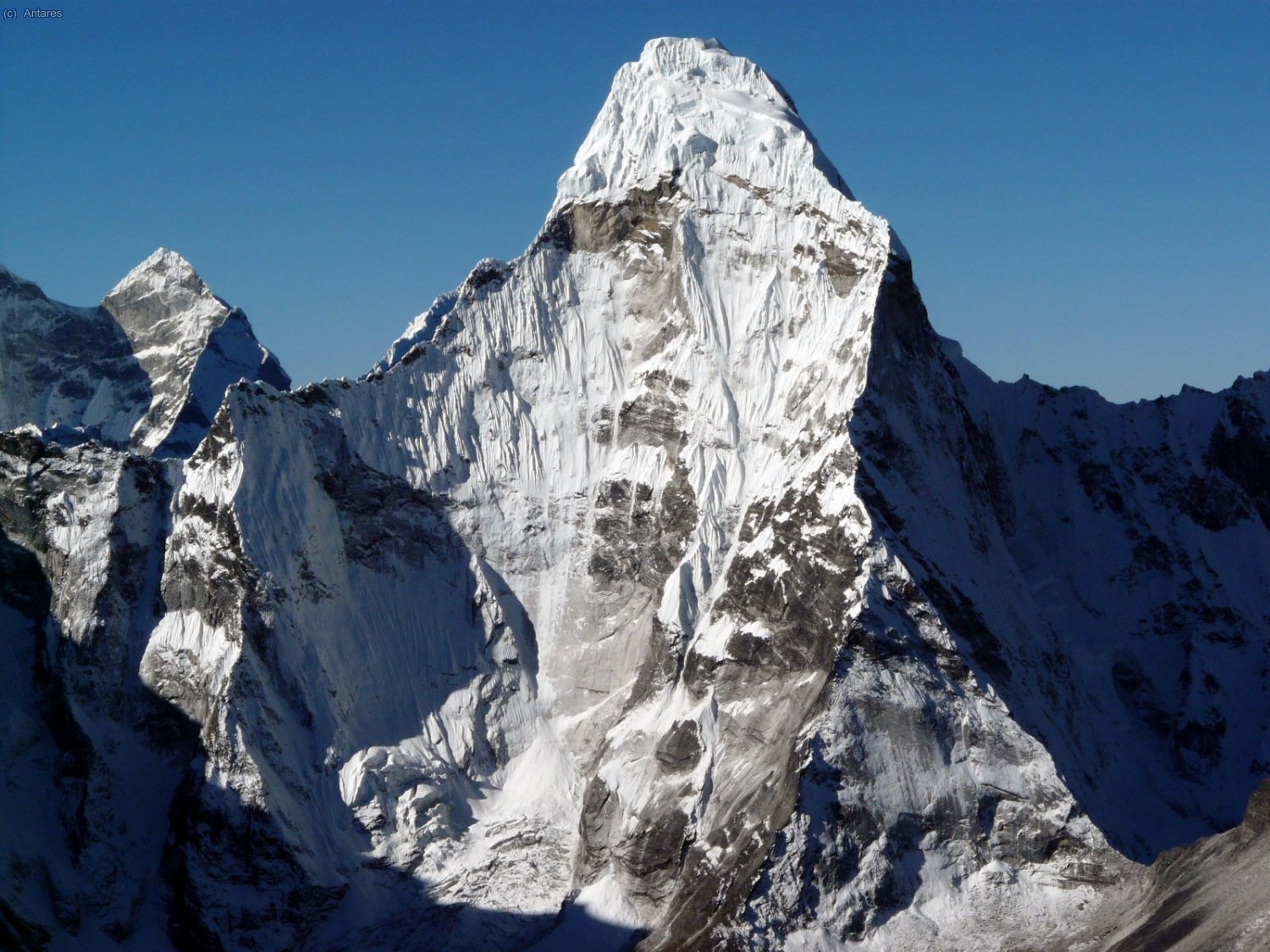 Arista norte del Ama Dablam desde la cima del Island Peak