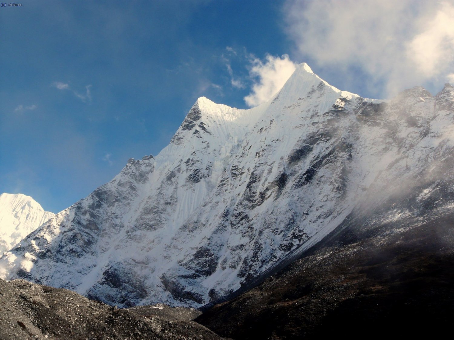 Seismiles an&oacute;nimos y al parecer inescalados