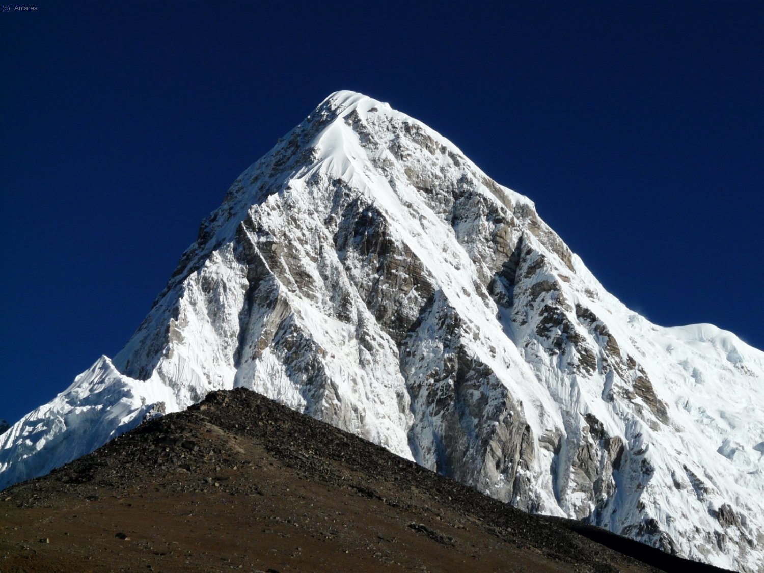 Pumori y Kala Pattar por la ma&ntilde;ana