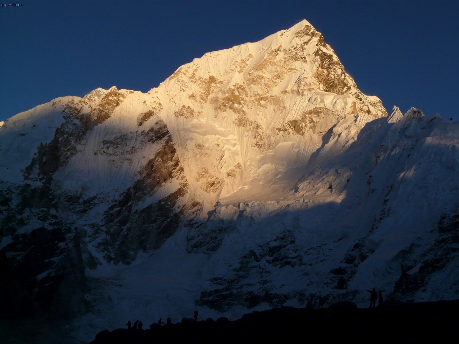 Atardece sobre el Nuptse