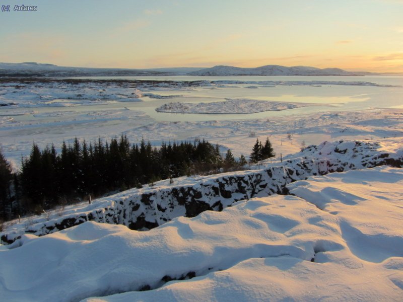 El lago Thingvallavtn, el m&aacute;s grande de Islandia, no se libra de la helada