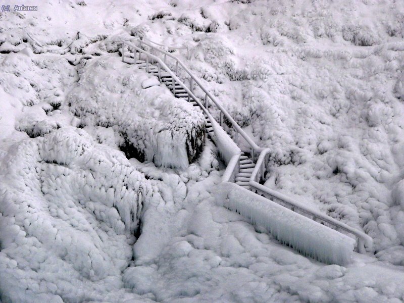 Escalera congelada en Sjelalandfoss