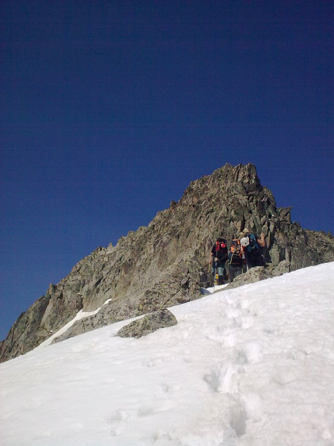 Grupo llegando a  la cresta.