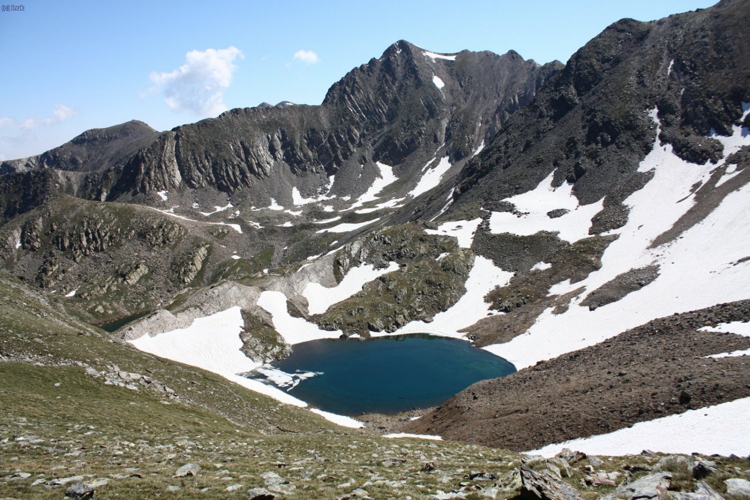 L&acute;ESTANY BLAU!! (2.595 m. de altitud)
i EL PIC DE L&acute;INFERN al fondo!