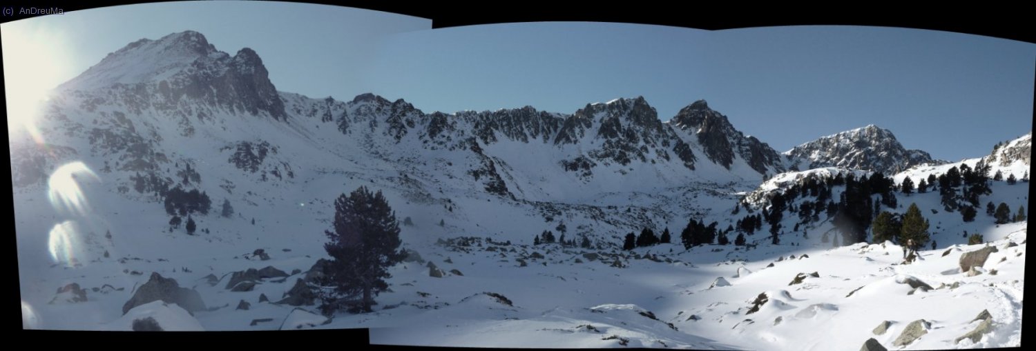 Panor&agrave;mica Oriental del Circ dels Pessons. Sortit del Llac de Pessons.
