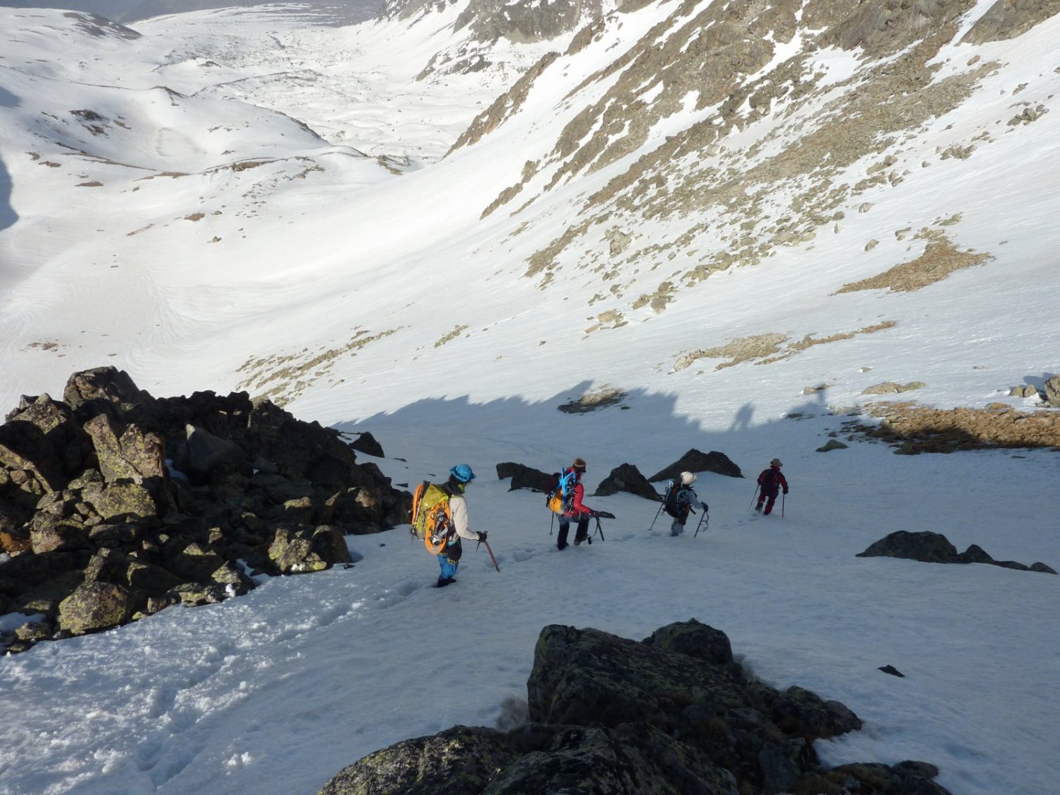 Davallem el cam&iacute; ... 