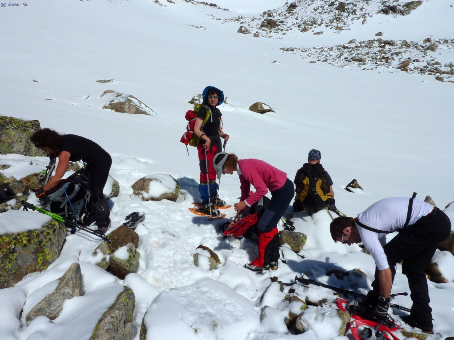 Una parada per possar-nos les raquetes! 