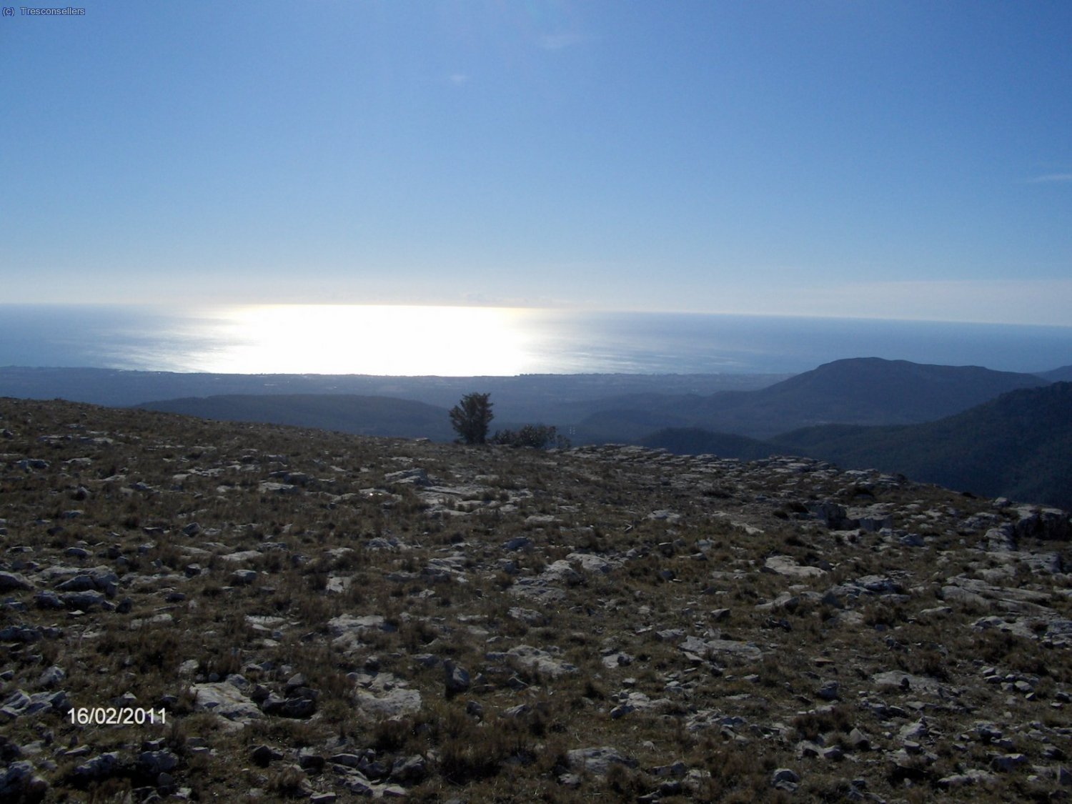 Vista desde la planicie de la Mola sobre el Mar mediterr&aacute;neo.