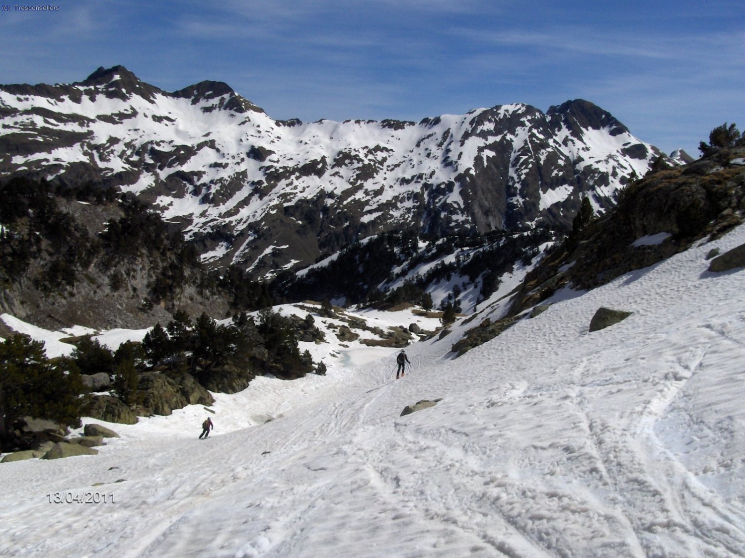 La nieve un poco m&aacute;s primavera, vamos a buscar la vaguada del lago de Paderna.