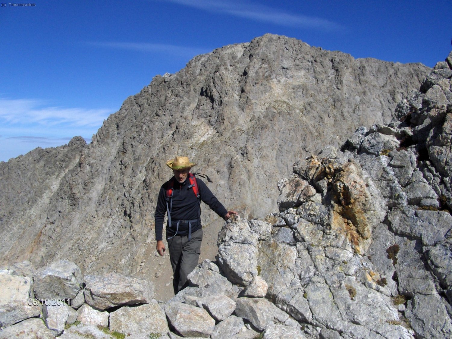 Anem crestejant cap al Pico de Lliterola, for&ccedil;a a&egrave;ria per&ograve; sense gaires complicacions.