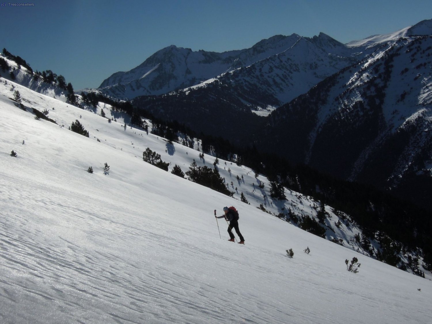 La yolanda en plena ascensi&oacute;, la neu est&agrave; dura i anem millor amb ganivetes.
