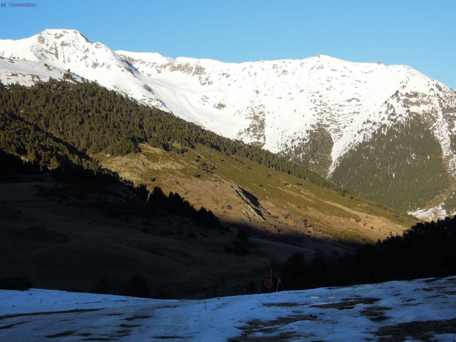 La pista molt gla&ccedil;ada, aviat ens hem de carregar els esqu&iacute;s en aquest descens cap el refugi.