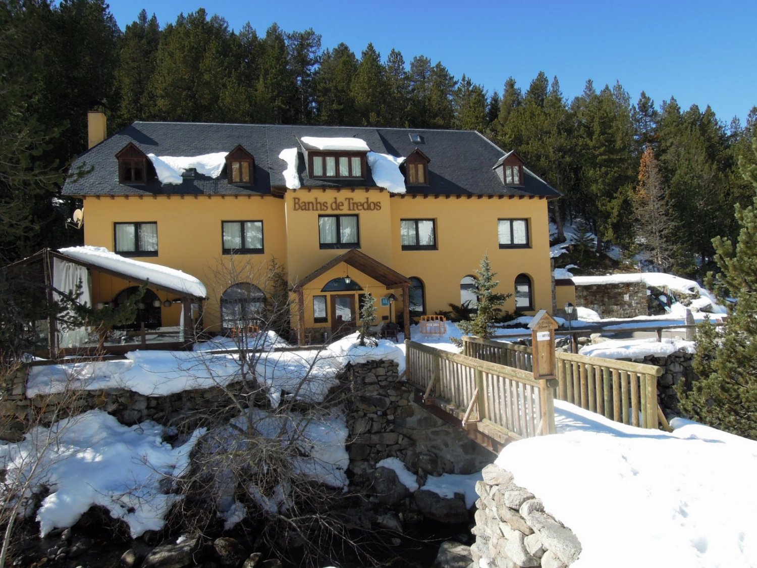 Els Banhs de Tred&ograve;s.