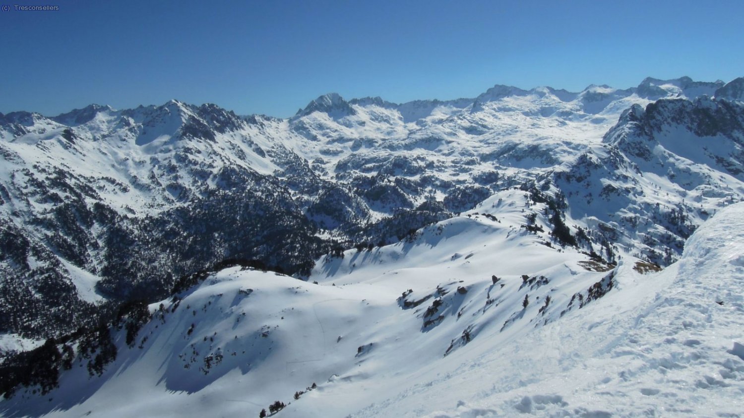 Vista del Circ de Colomers des de el cim.