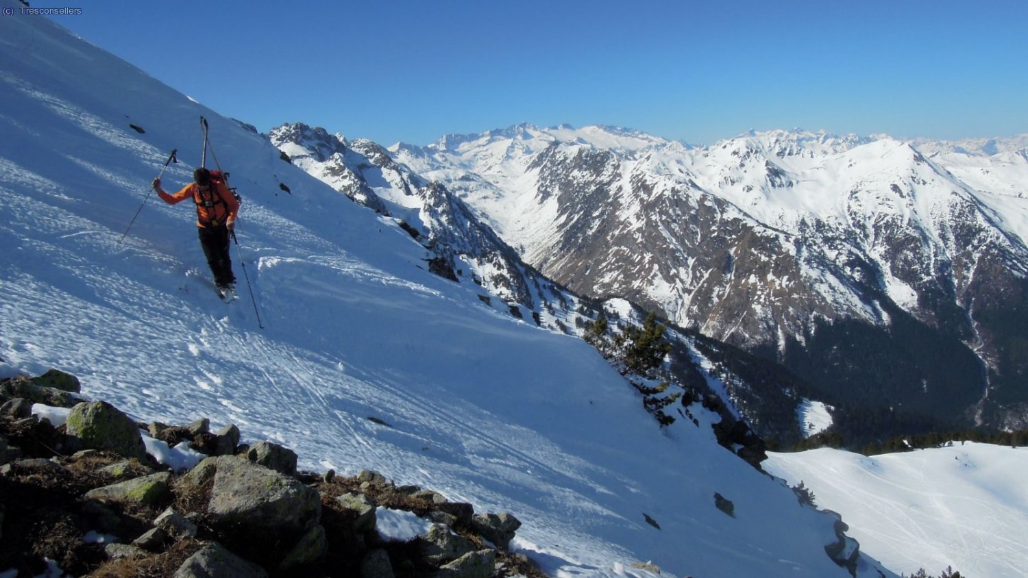 Ens descalcem els esqu&iacute;s per acabar d