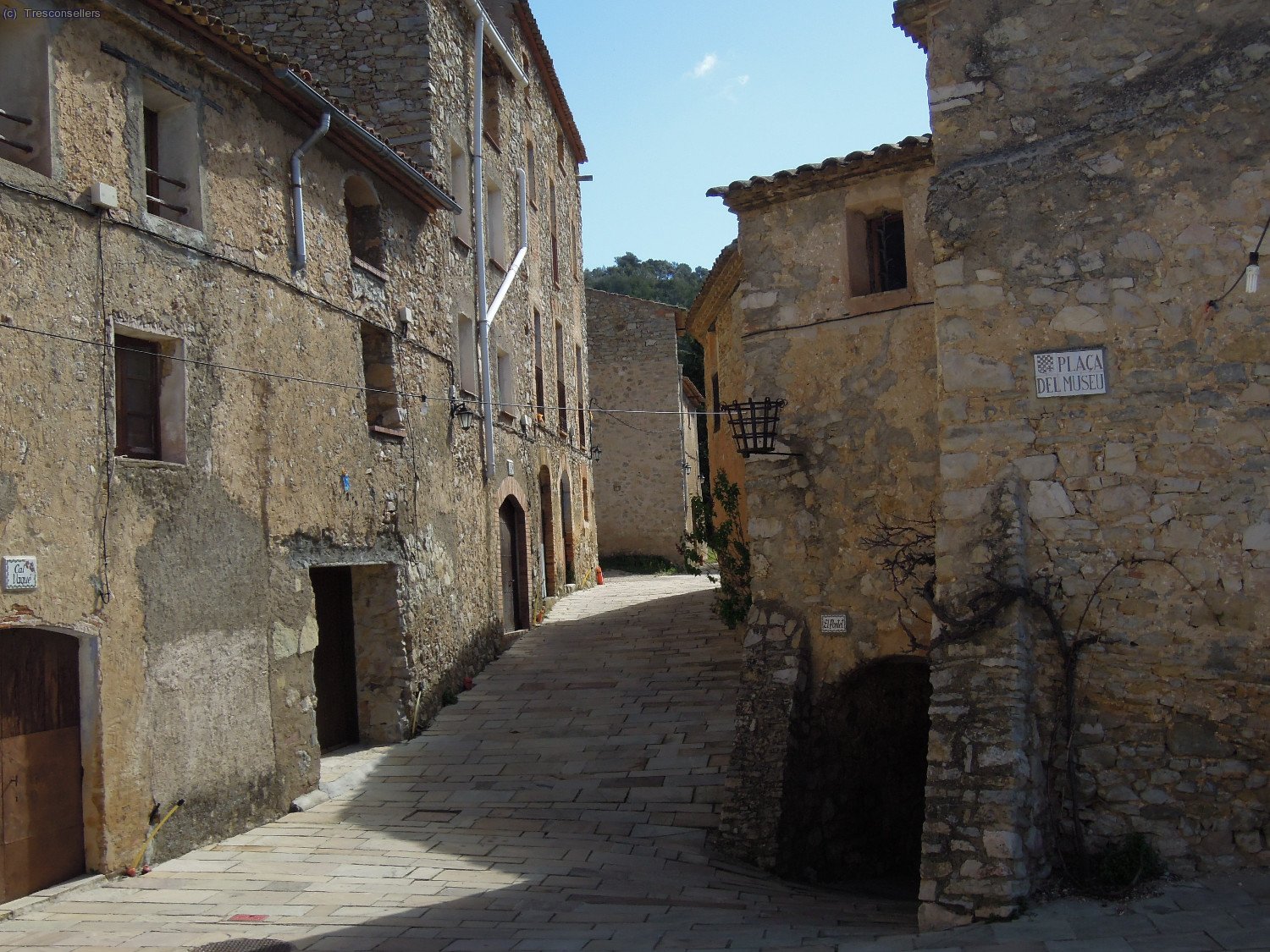 Cases de Llaberia, poblet petit, nom&eacute;s habitat en festius i vacances.
