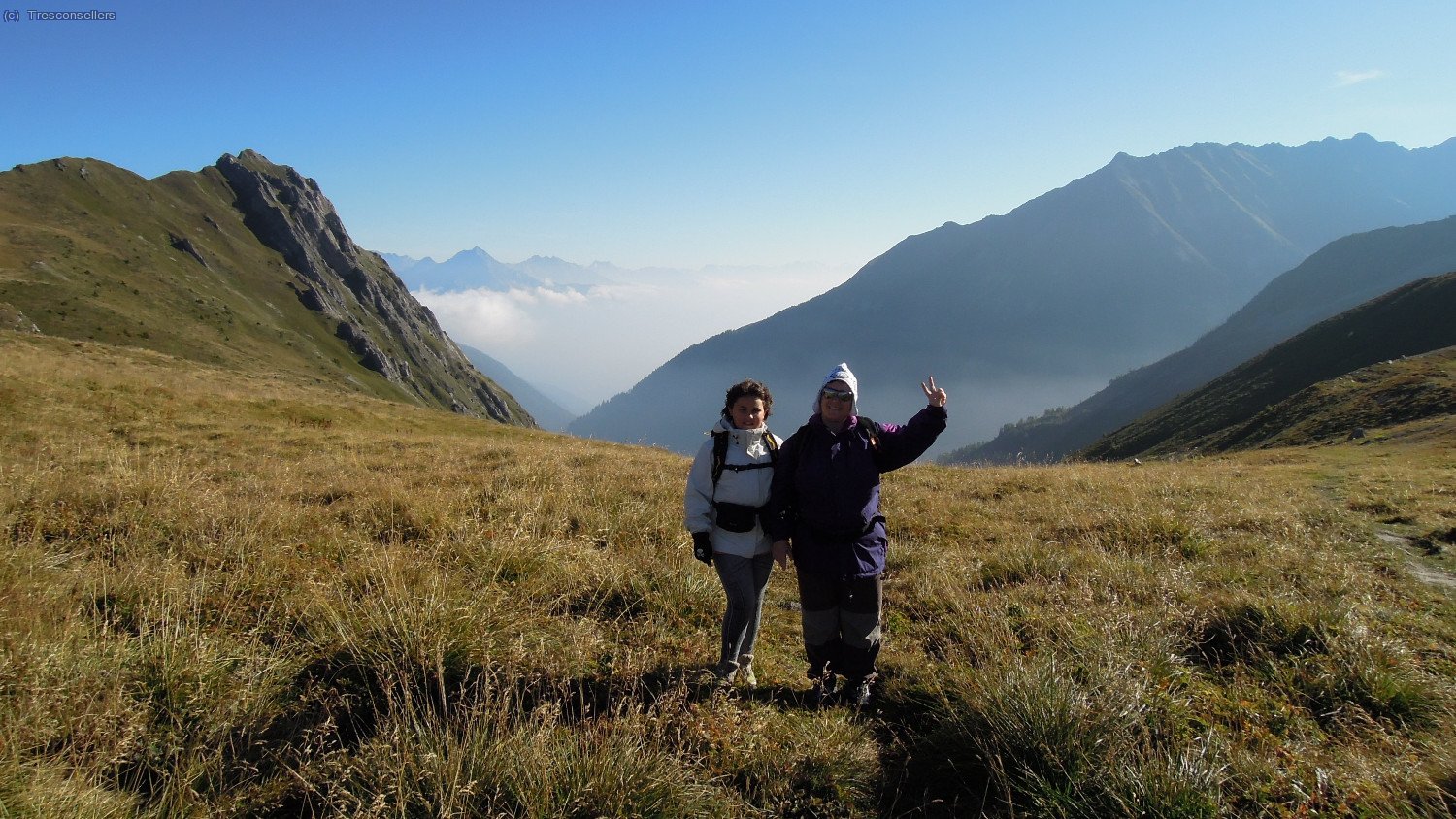Al Col de la Balme, la Yolanda i la N&uacute;ria en territori su&iacute;s.