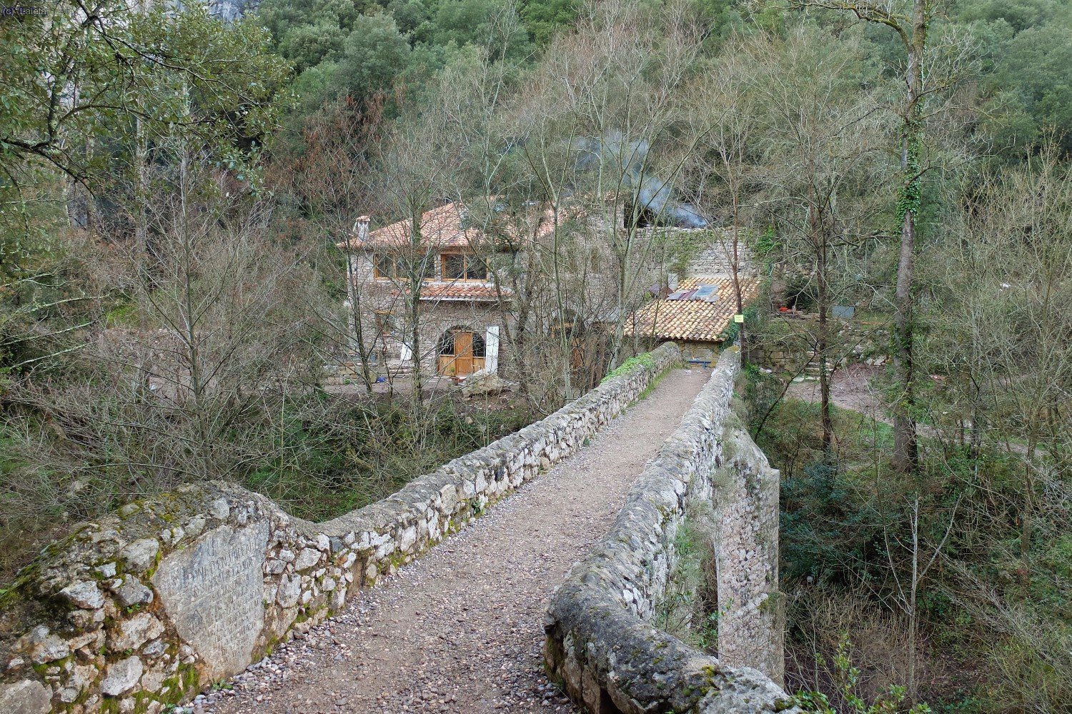 Pont de Valent&iacute; i Hostal de Ca la Bruta