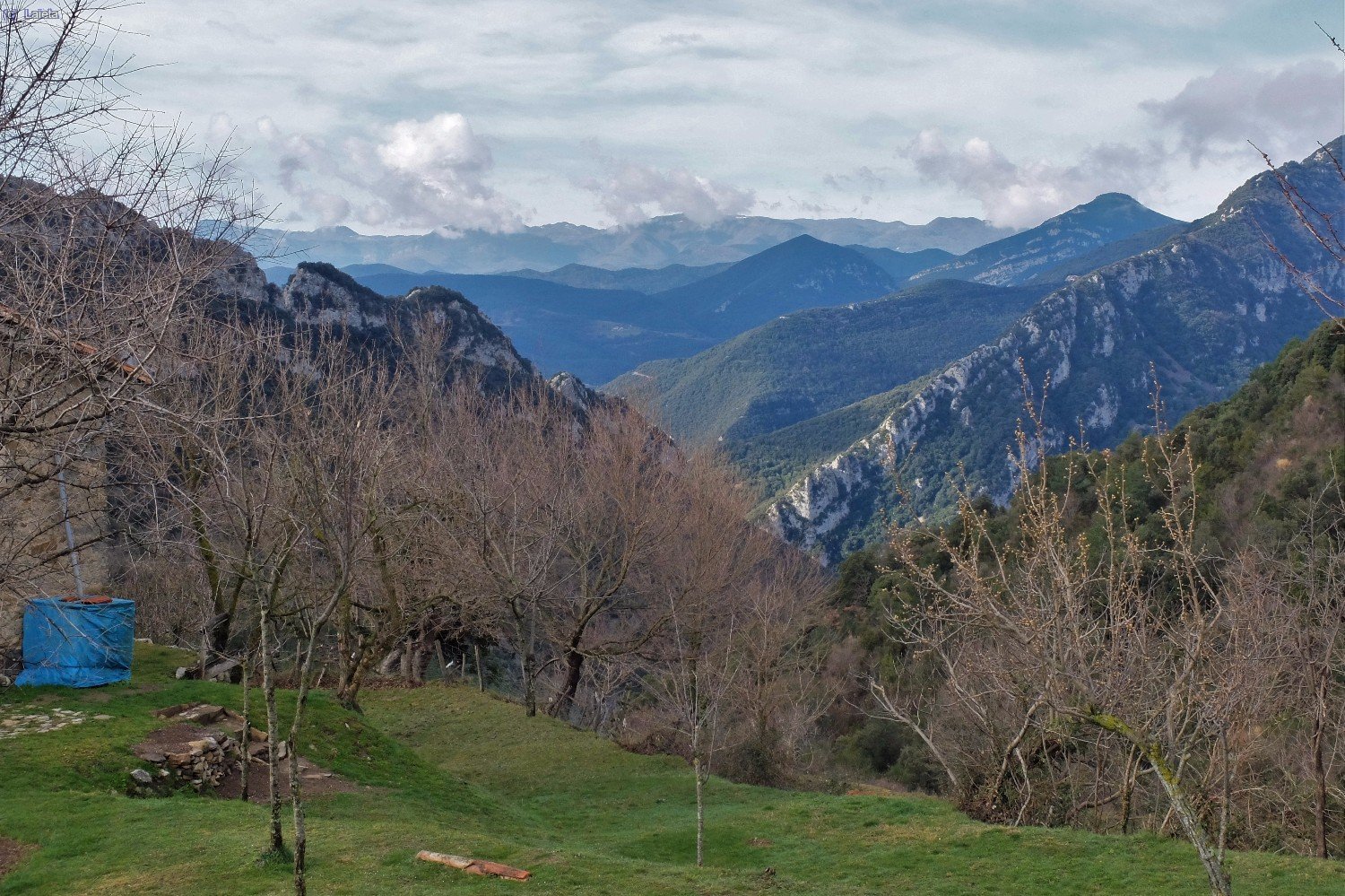 mirant en direcci&oacute; a Baget