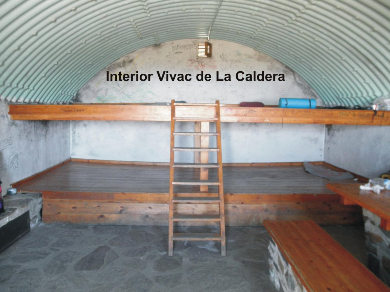 Interior Vivac de La Caldera