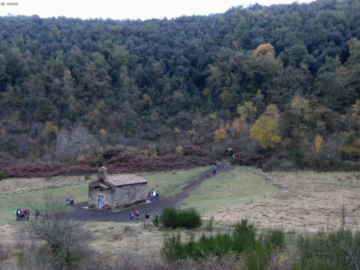Cr&aacute;ter y ermita del Volc&aacute;n de Santa Margarida