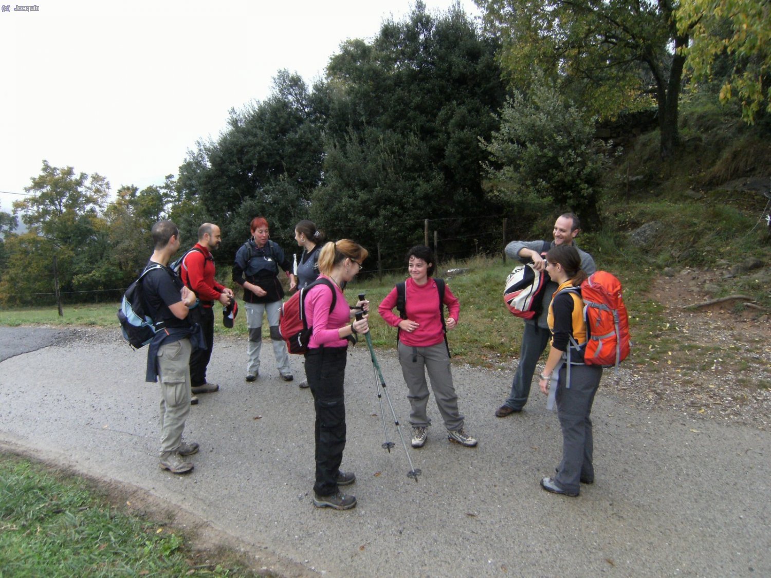 Descanso y charla cerca de Sant Miquel de Sacot.