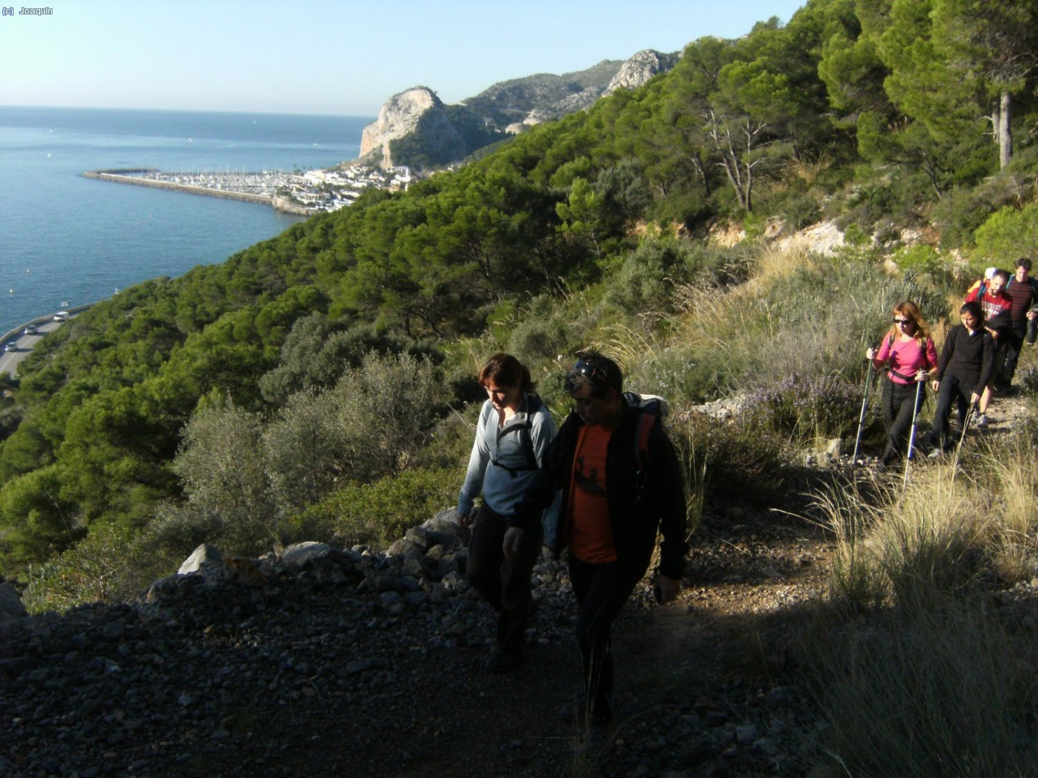 Atr&aacute;s va quedando El Garraf