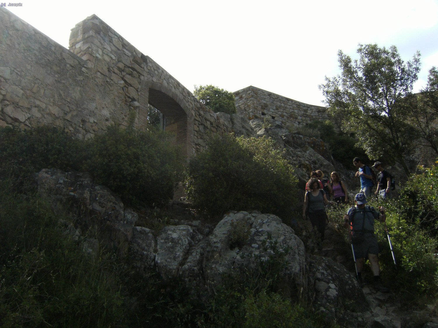 Bajando del Castell de Burriac