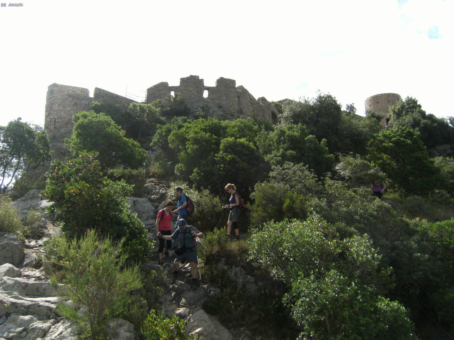 Bajando del Castell de Burriac