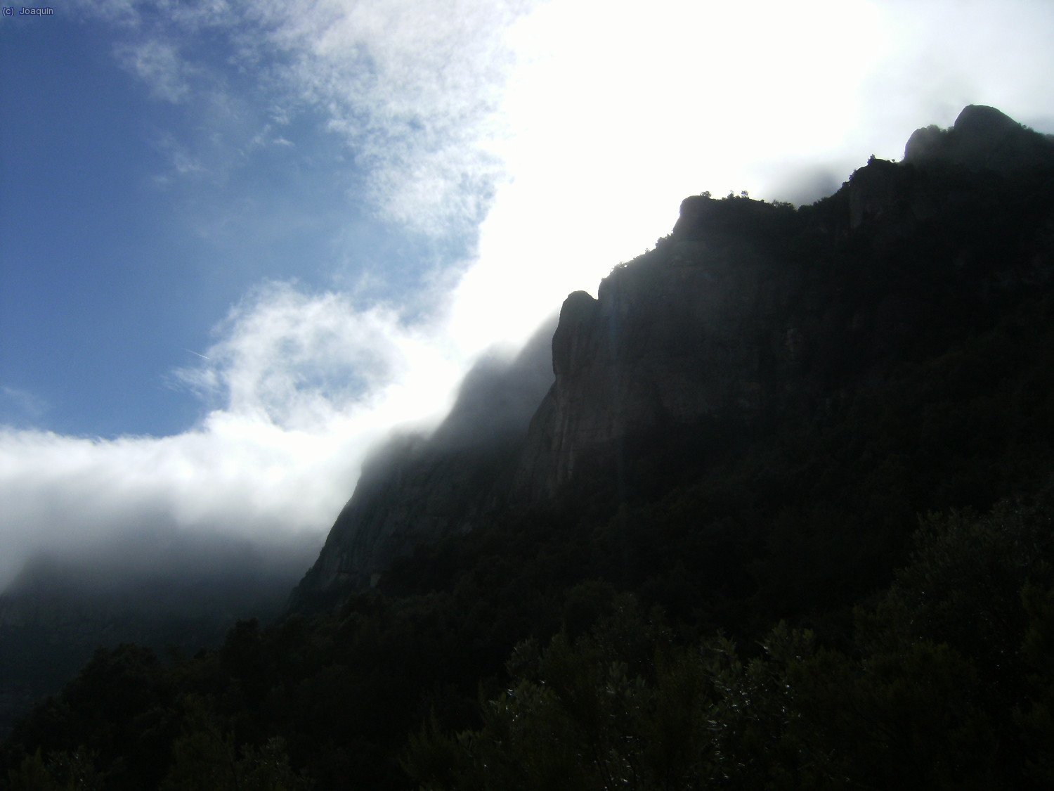 Luces y sombras en Montserrat