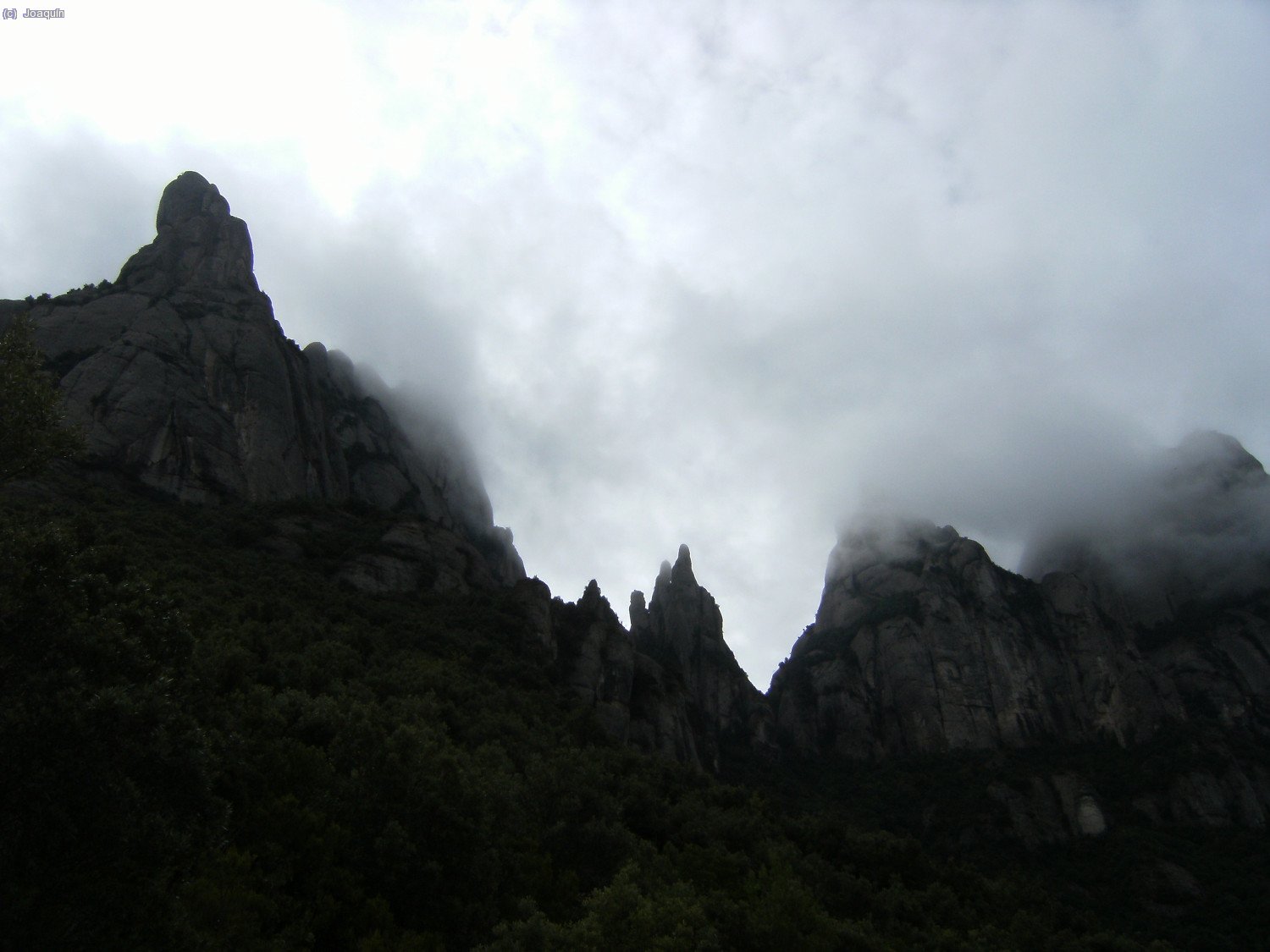 Luces y sombras en Montserrat
