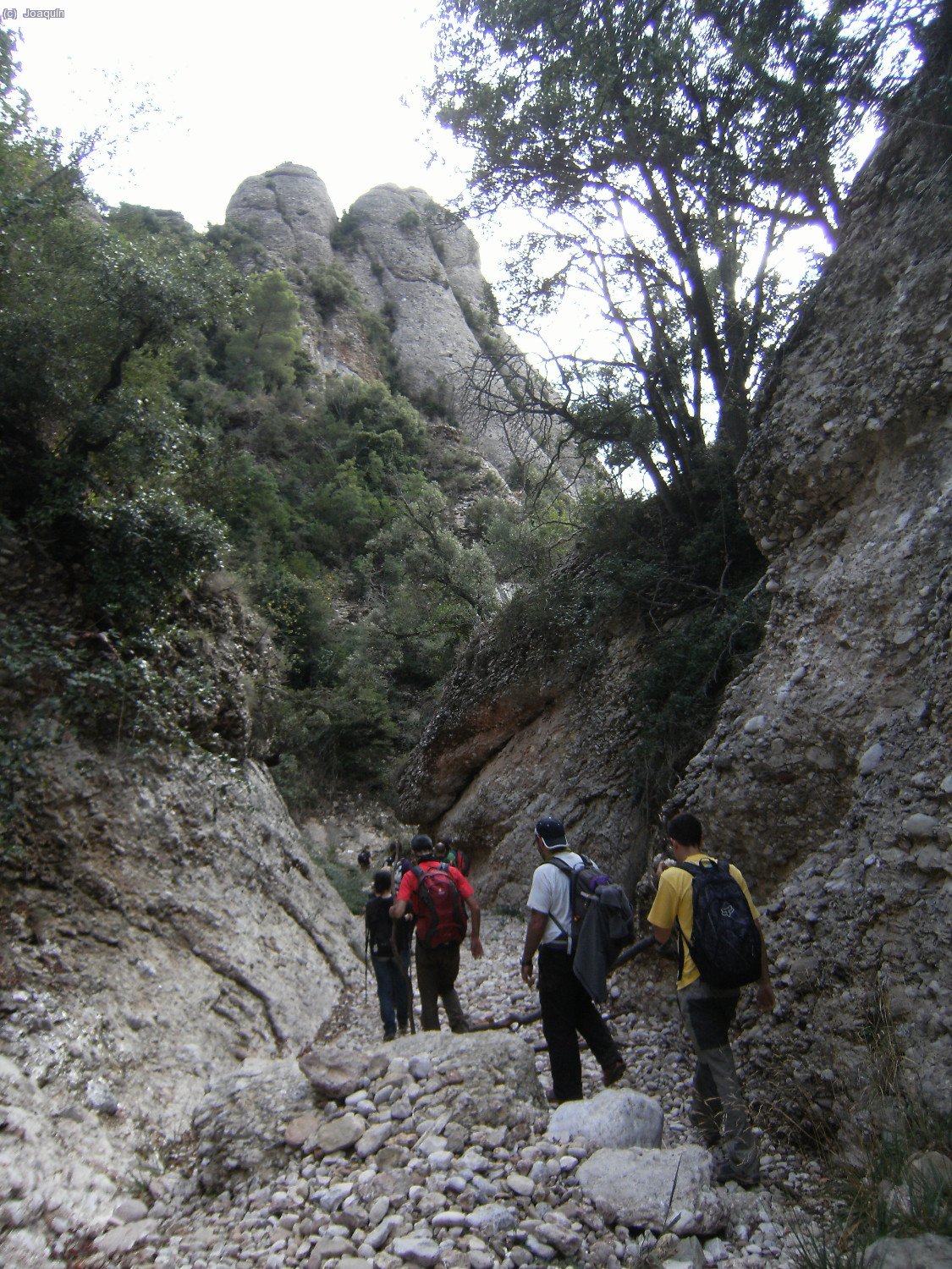 En el Torrent del Migd&iacute;a, aproxim&aacute;ndonos al Juego de La Oca