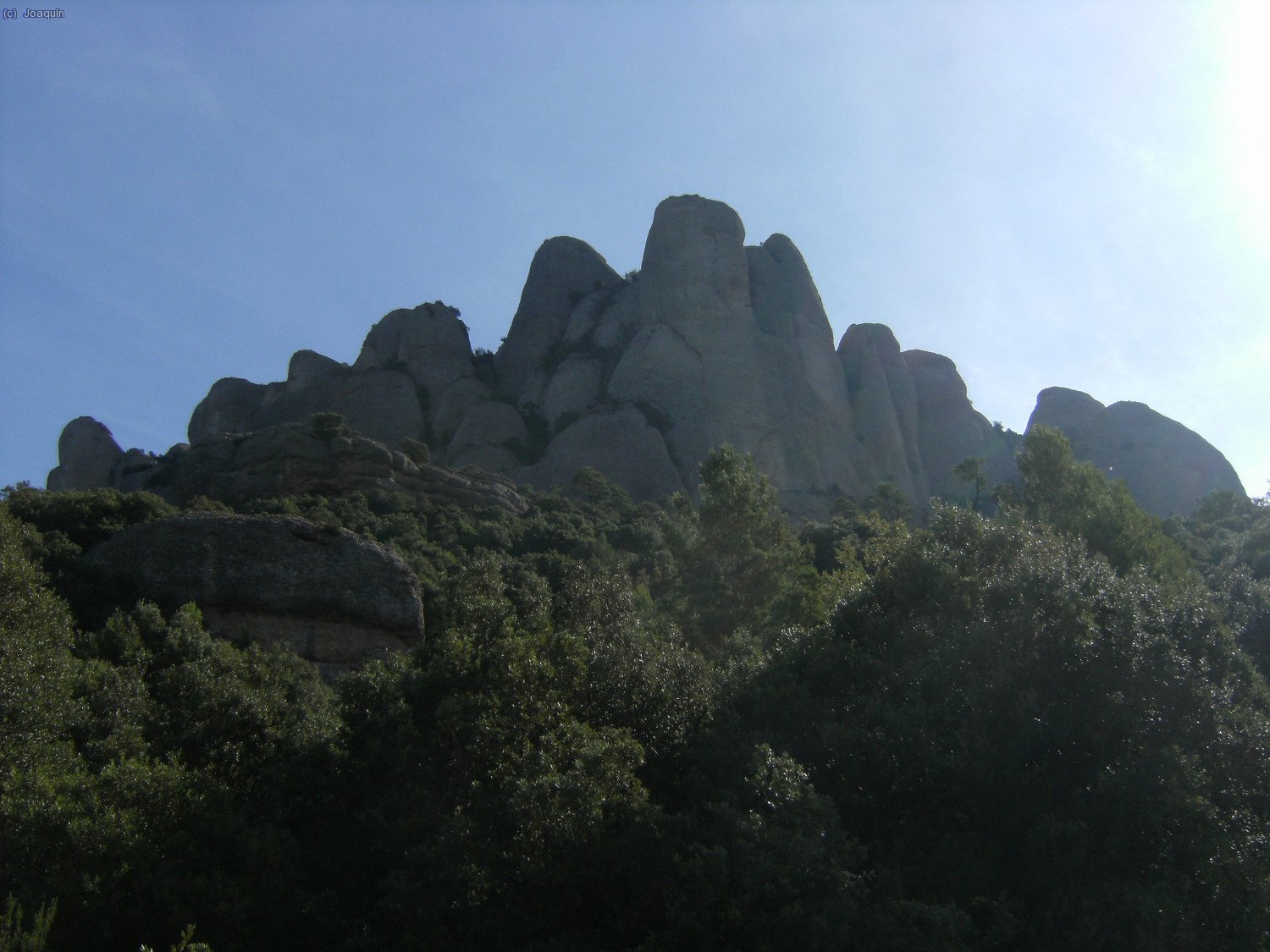 Montserrat y Les Agudes desde las cercan&iacute;as de Can Ma&ccedil;ana