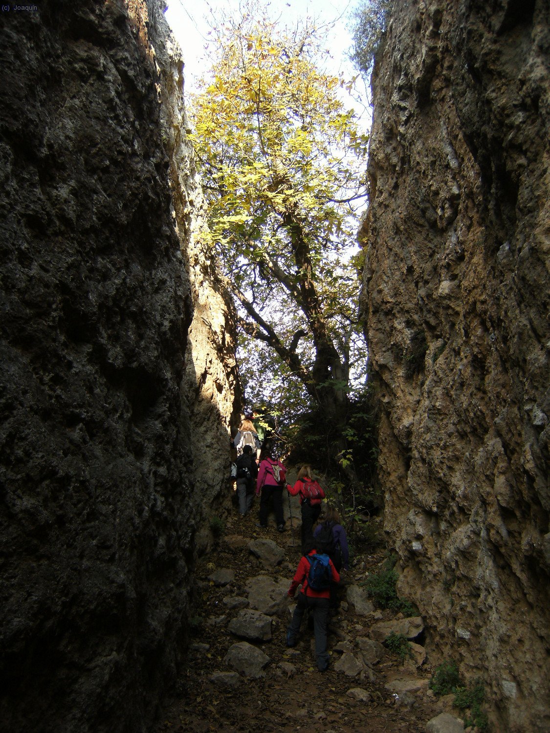 Les Escletxes. Saliendo de la primera grieta