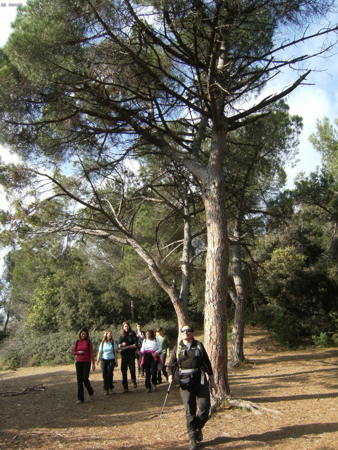 Llegando a la Ermita de La Salut. Delante Kike. 