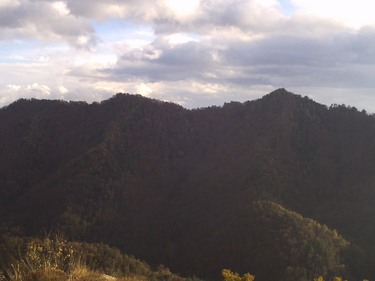 Sierra dels Bufadors desde la casa de Lla&eacute;s (Serra)