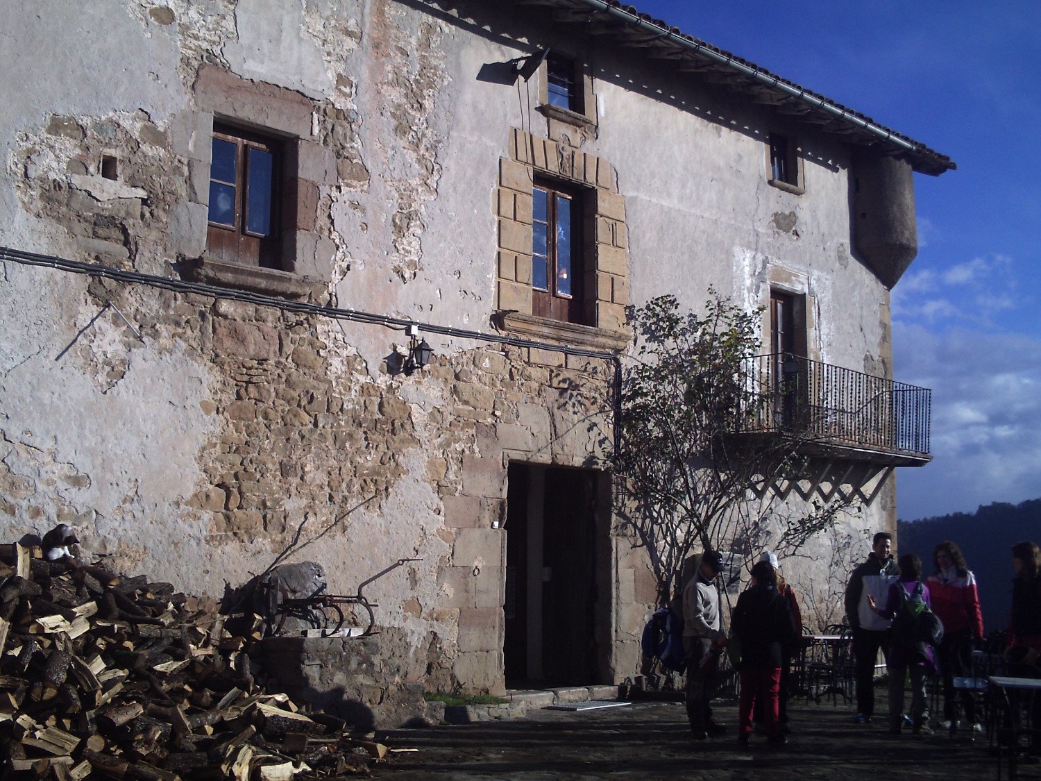 Puerta de Lla&eacute;s (Serra), restaurante