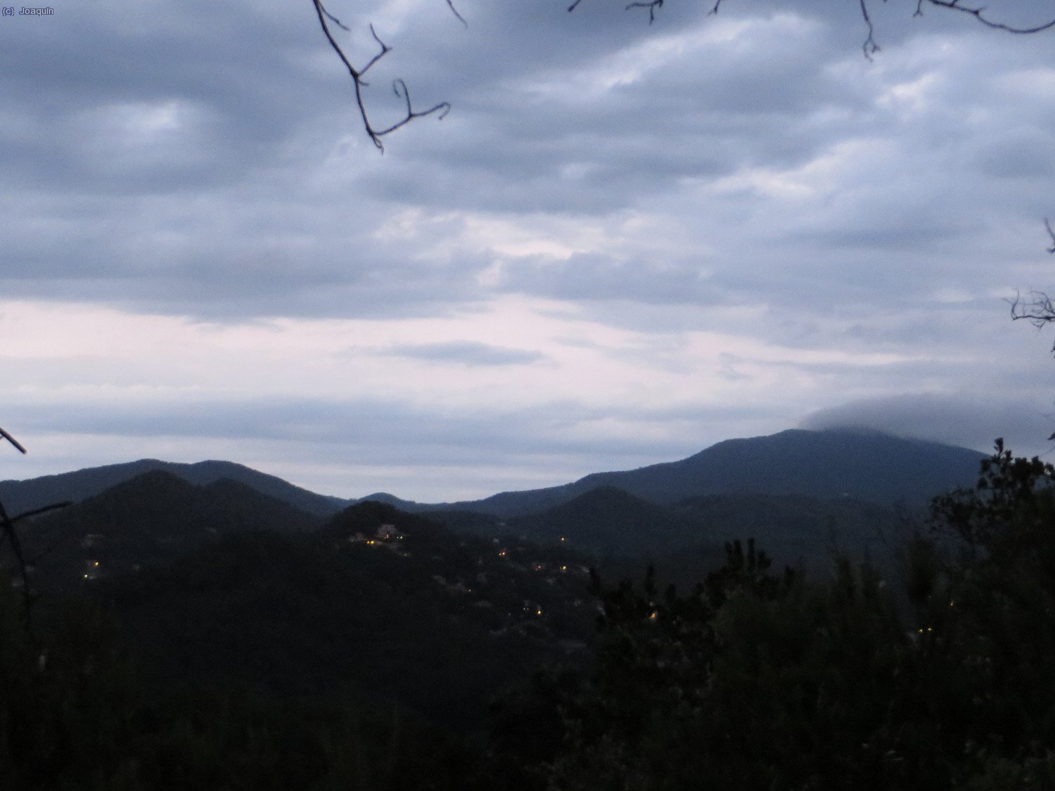 Atardece en Vallgorguina y en el Montnegre