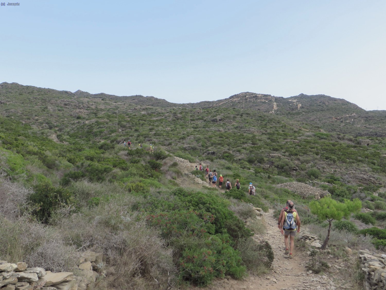 "Cam&iacute; Vell al Cap de Creus", al fondo el Faro del Cabo de Creus