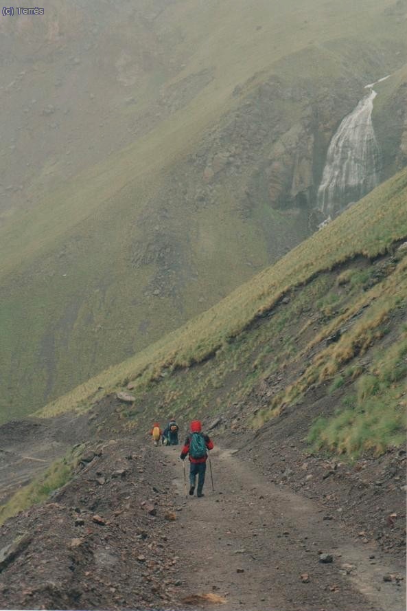 018 Elbrus. Bajando de Terskol Peak.