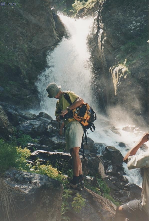 028 Elbrus. Cascadas en la subida.