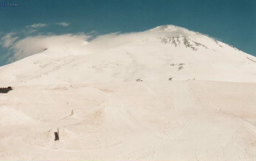078 Elbrus. La vasta extensi&oacute;n de glaciar del Elbrus