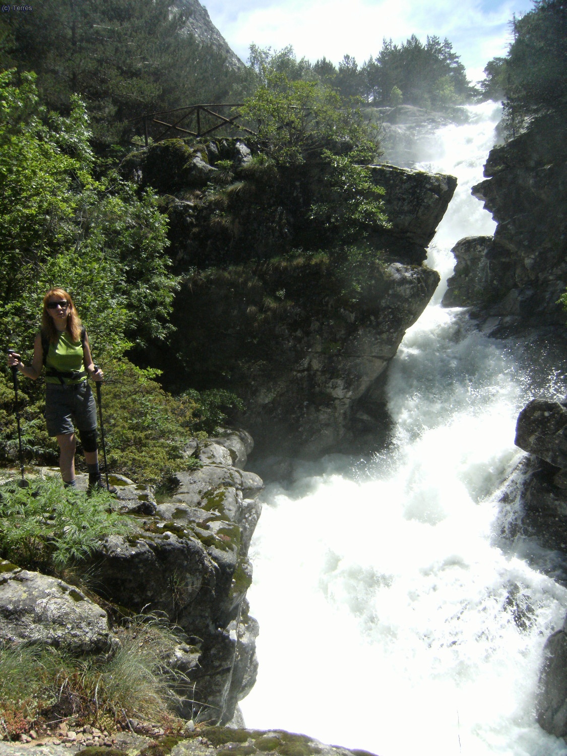Anna en las Cascadas de Sant Esperit