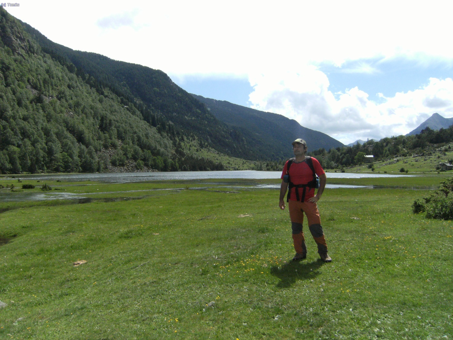 Joaqu&iacute;n Terr&eacute;s en las orillas del Estany Llebreta