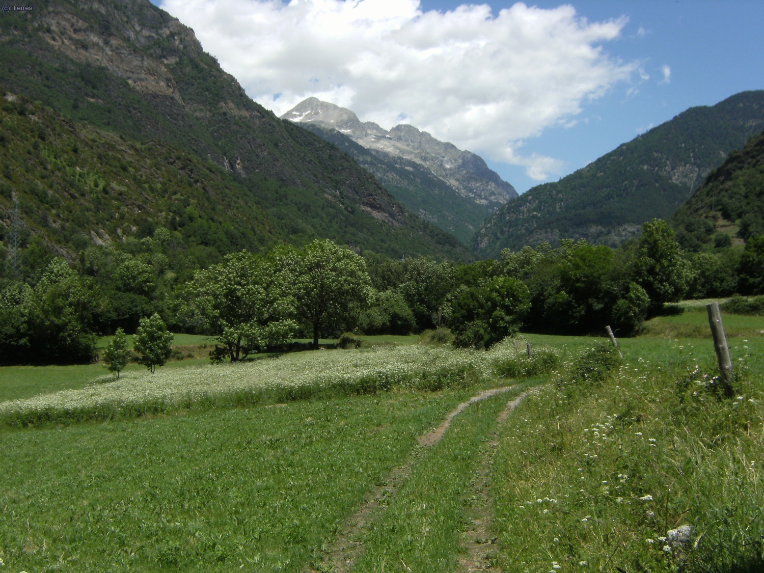 Prados y parte de los Besiberris camino de Bo&iacute;