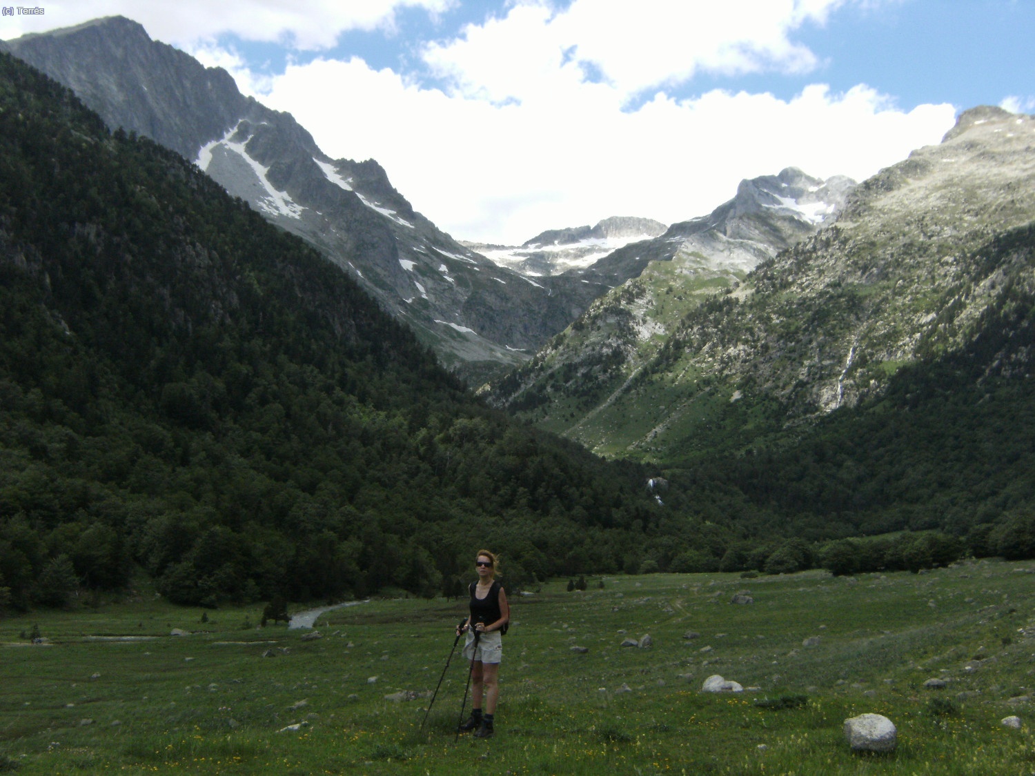 Hac&iacute;a el Valle de Mulieres, alto Valle de Barrab&eacute;s