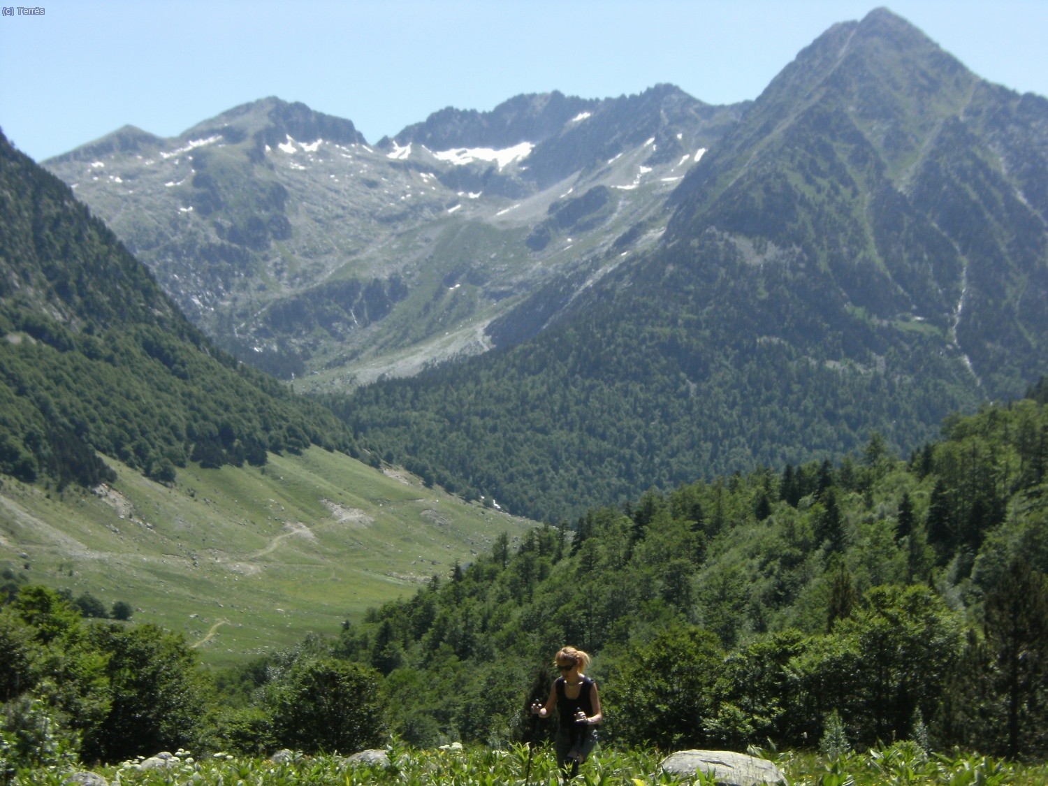 Al fondo el Valle de Conangles y macizo de los Besiberris entorno al Molar Gran