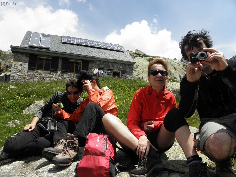Junto al Refugio Ventosa i Calvell (foto: Kike)